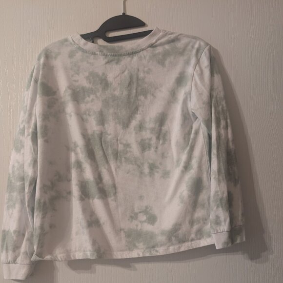 Girls Shirts Size 14/16 Assortment 5 for $10.00 or $2.00 each - Picture 6 of 10